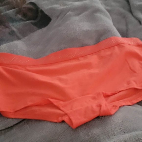 Brand new Victoria secret 30 pairs of xl underwear - Picture 4 of 8